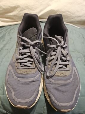 Athletic Running Shoes in Gray